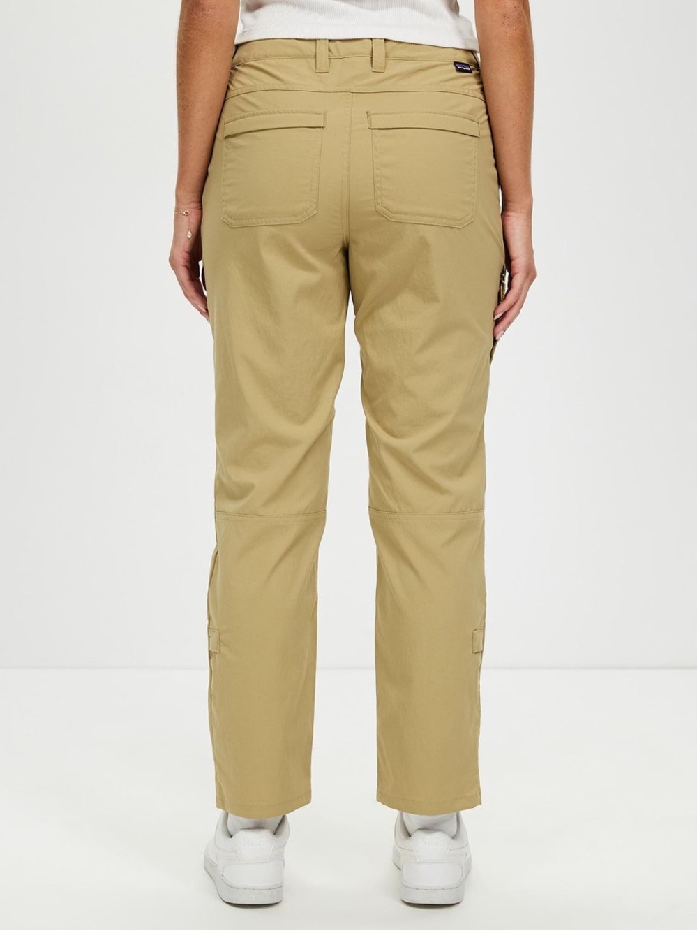 Patagonia Women's Quandary Pants in Khaki